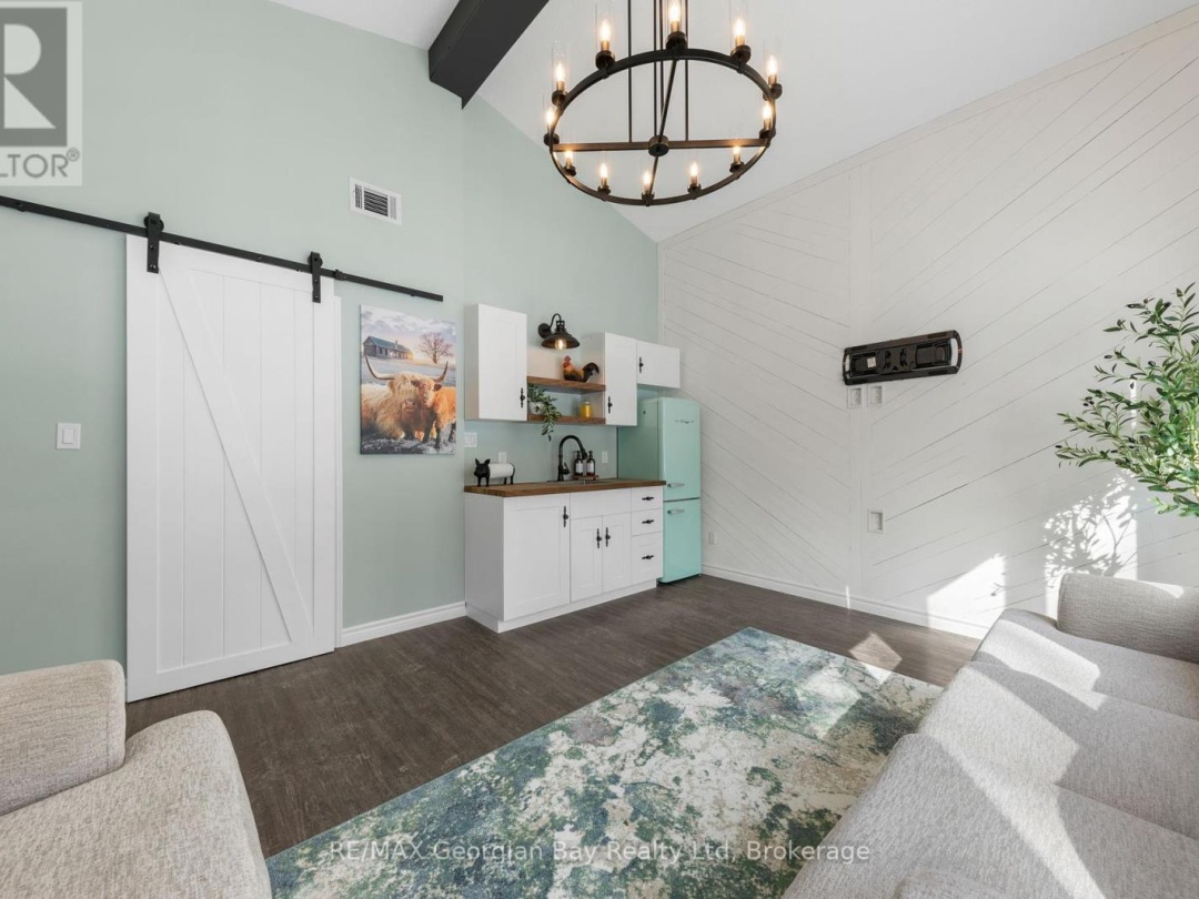 1745 TWIN OAKS CRESCENT, Matchedash 