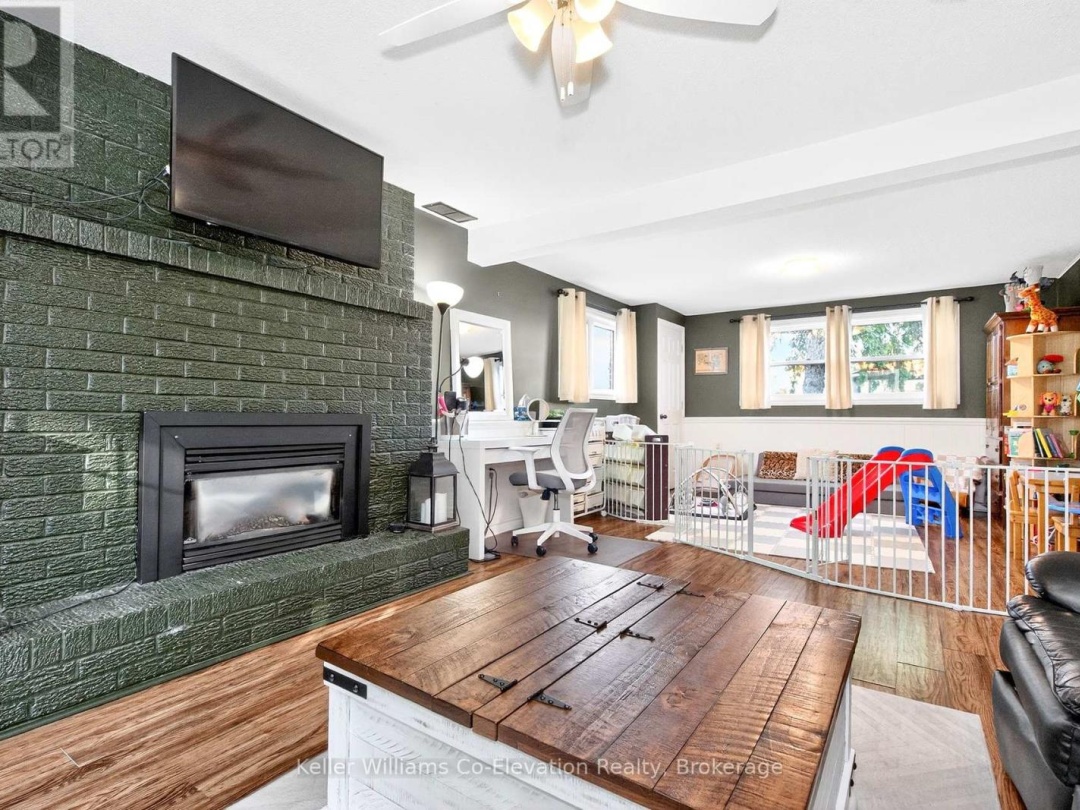 32 LANKIN BOULEVARD, 