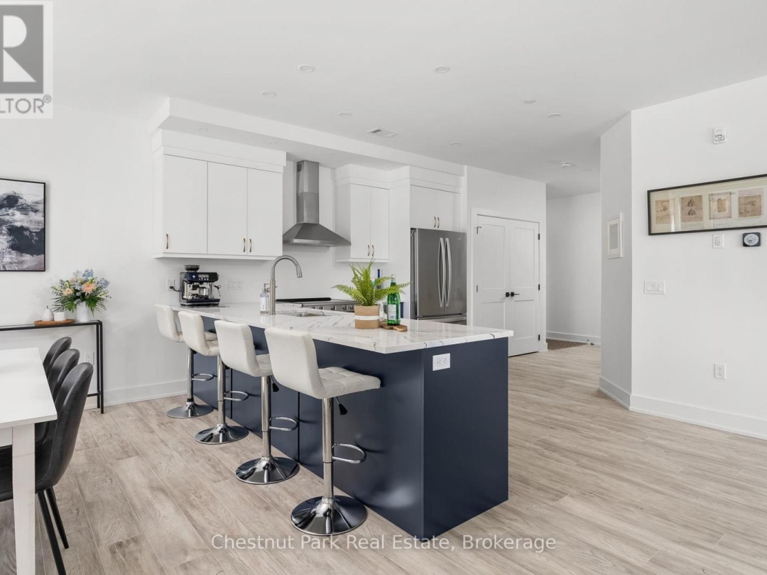 109 - 18 CAMPUS TRAIL, 