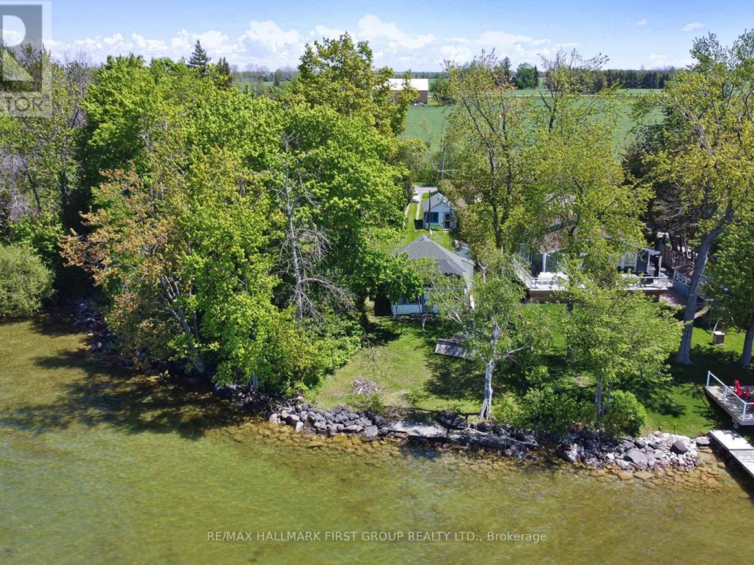 2196 Lakeshore Drive, Lake Simcoe