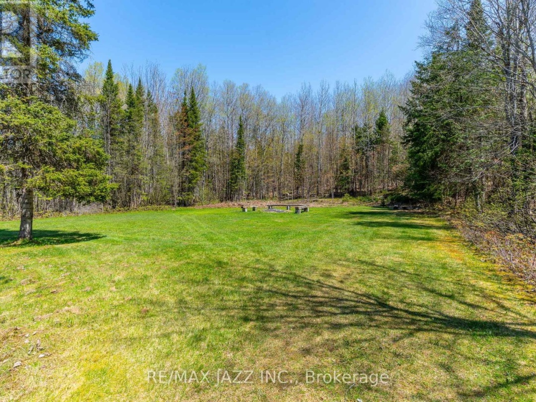 1092 Briscoe Drive, Kushog Lake