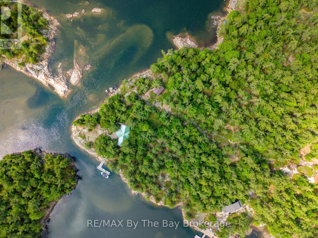 12 IS 3900 GEORGIAN BAY, 