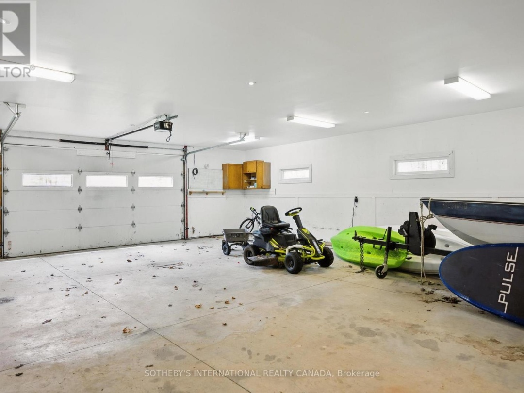 1074 COOKS ROAD, 