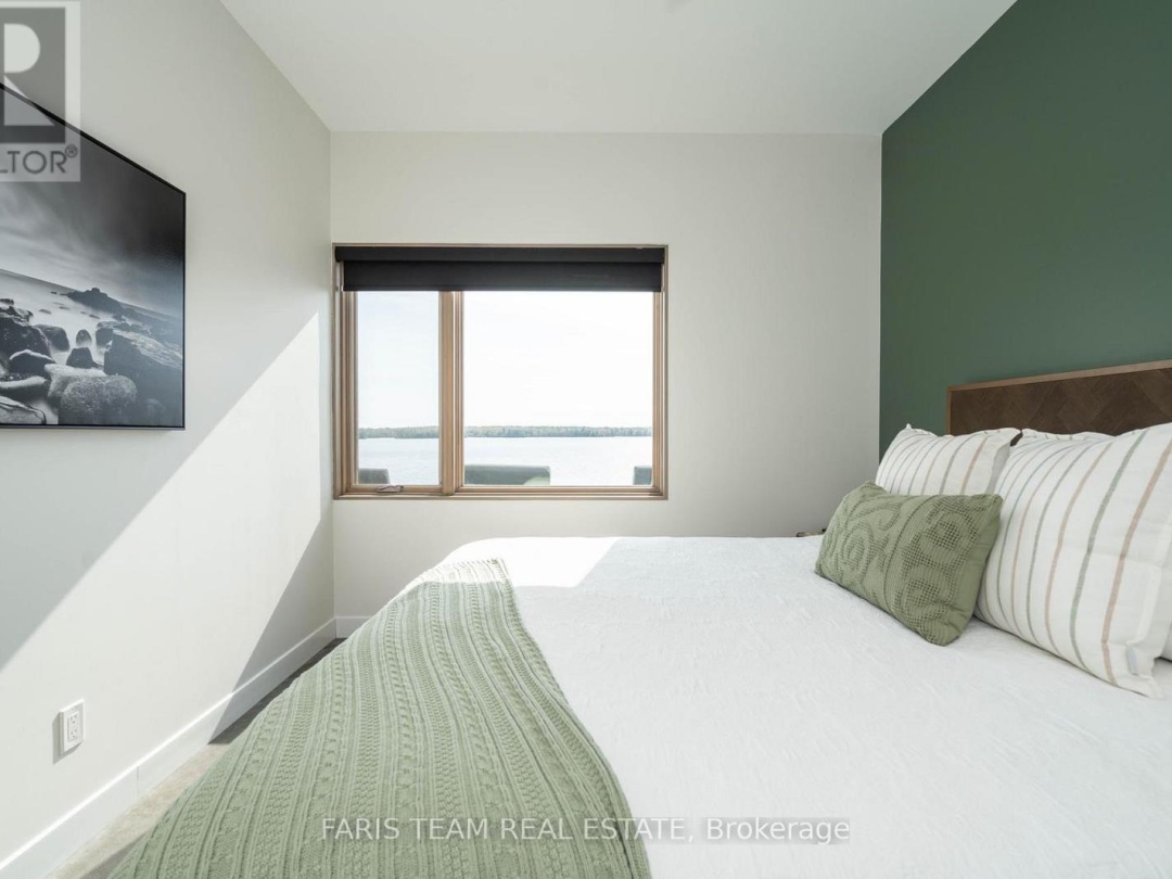 3886 East Shore Road, Gloucester Pool