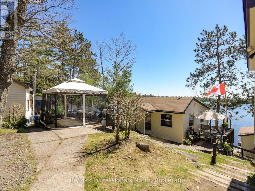 1055 EVANSWOOD DRIVE, 