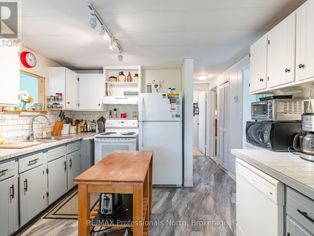 1025 SEVENTH LANE, 