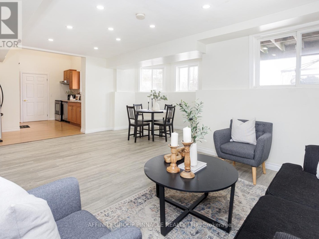 36 BALL AVENUE E, Talbot River