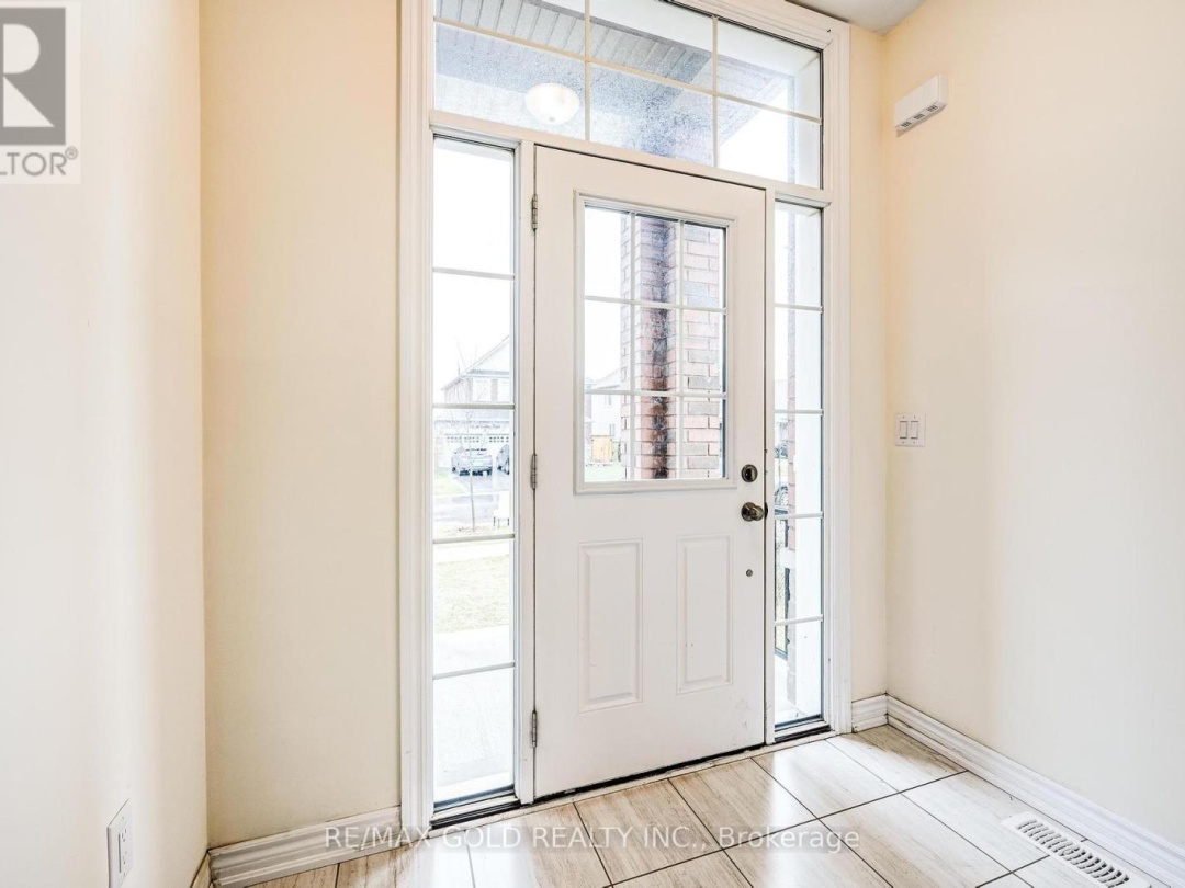 84 ATLANTIS DRIVE W, 