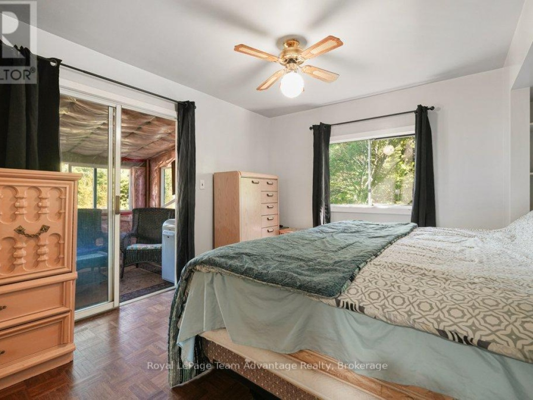 18 HORSESHOE LAKE ROAD, 
