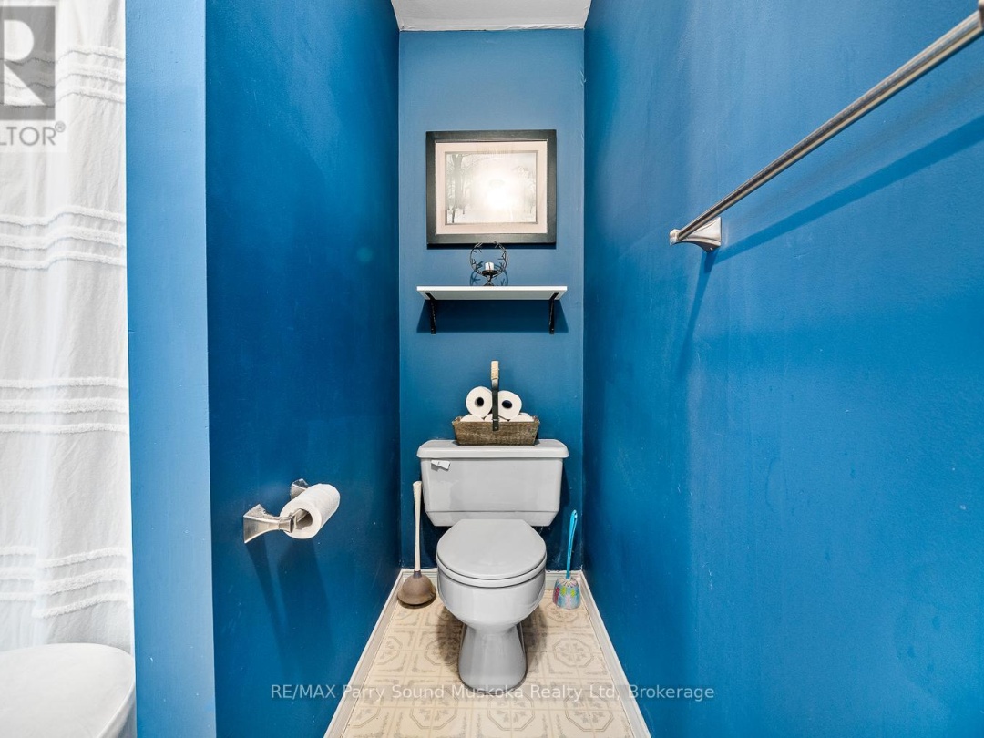 18 GEORGIAN BAY AVENUE, 