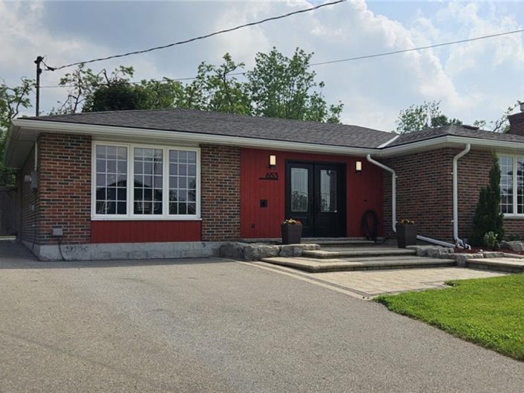 653 SIMCOE Street, 