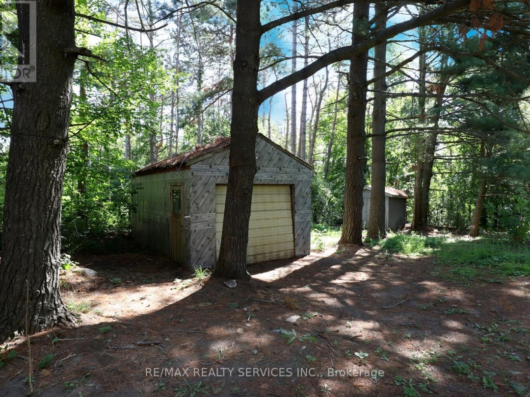 8570 HWY 12, 