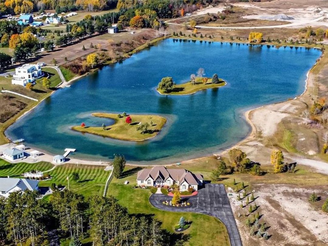 1372 DIVISION ROAD EAST, 