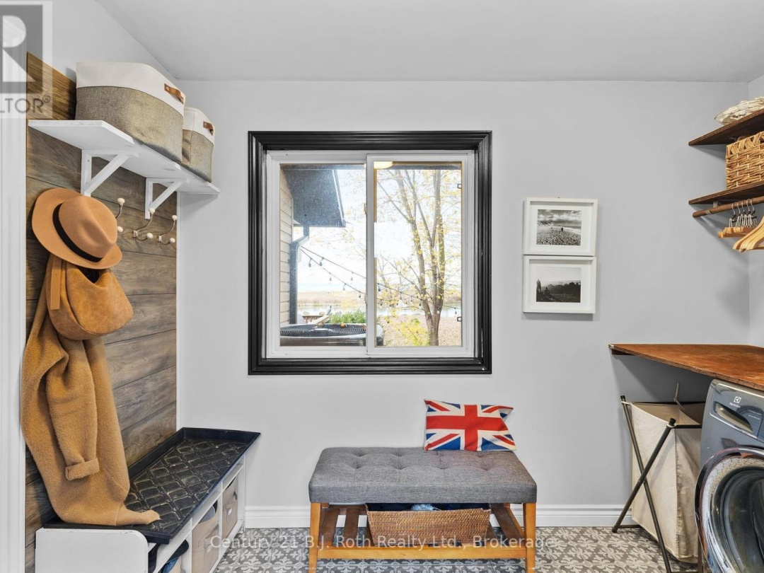 3772 HARRY'S LANE, Lake Simcoe