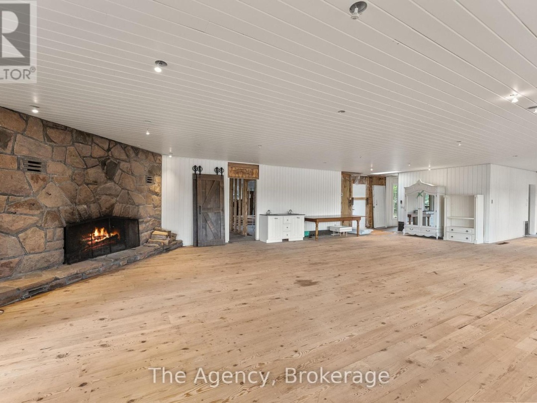 80 Tall Timbers Road, Lake Joseph