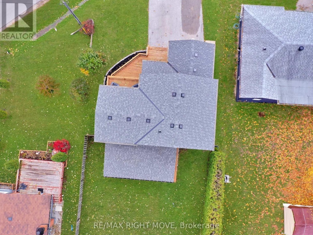 2900 LAKESIDE DRIVE, 