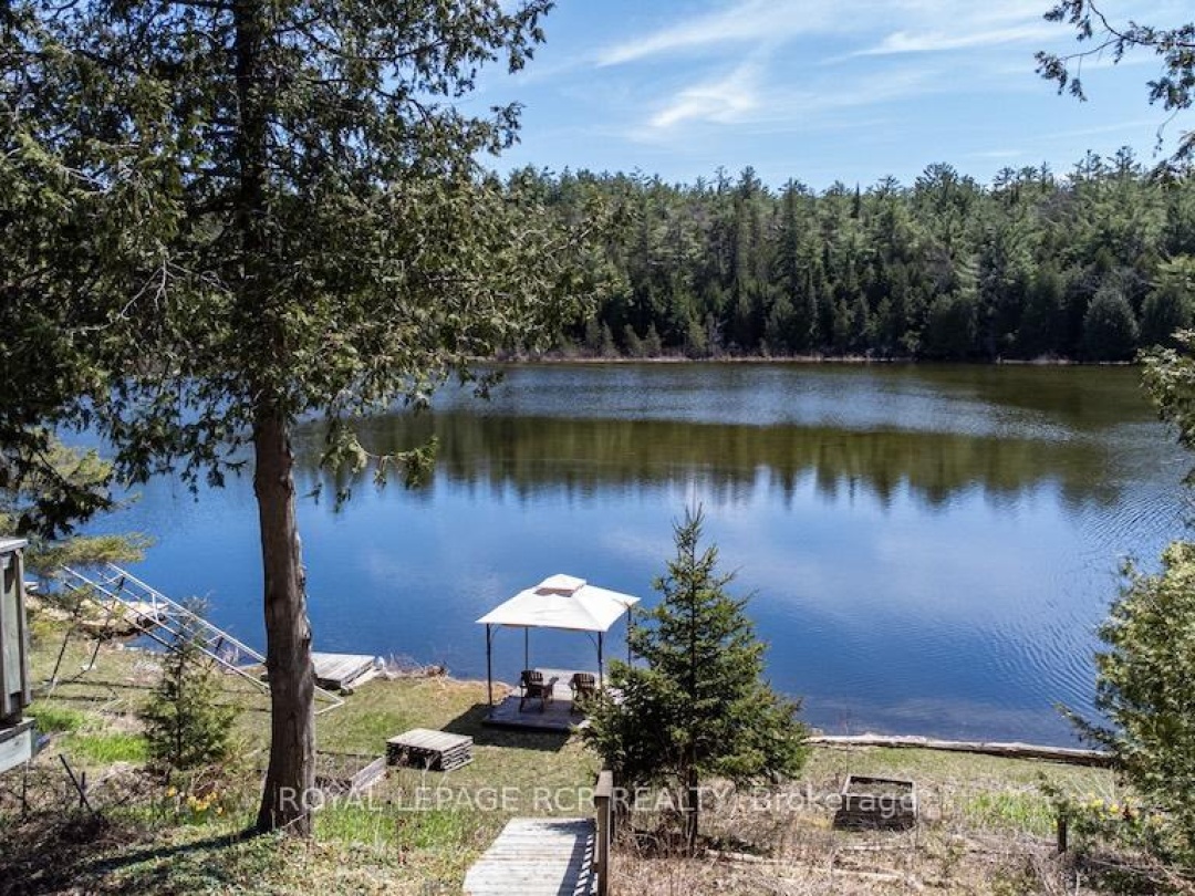 24 Juniper Crescent, Four Mile Lake