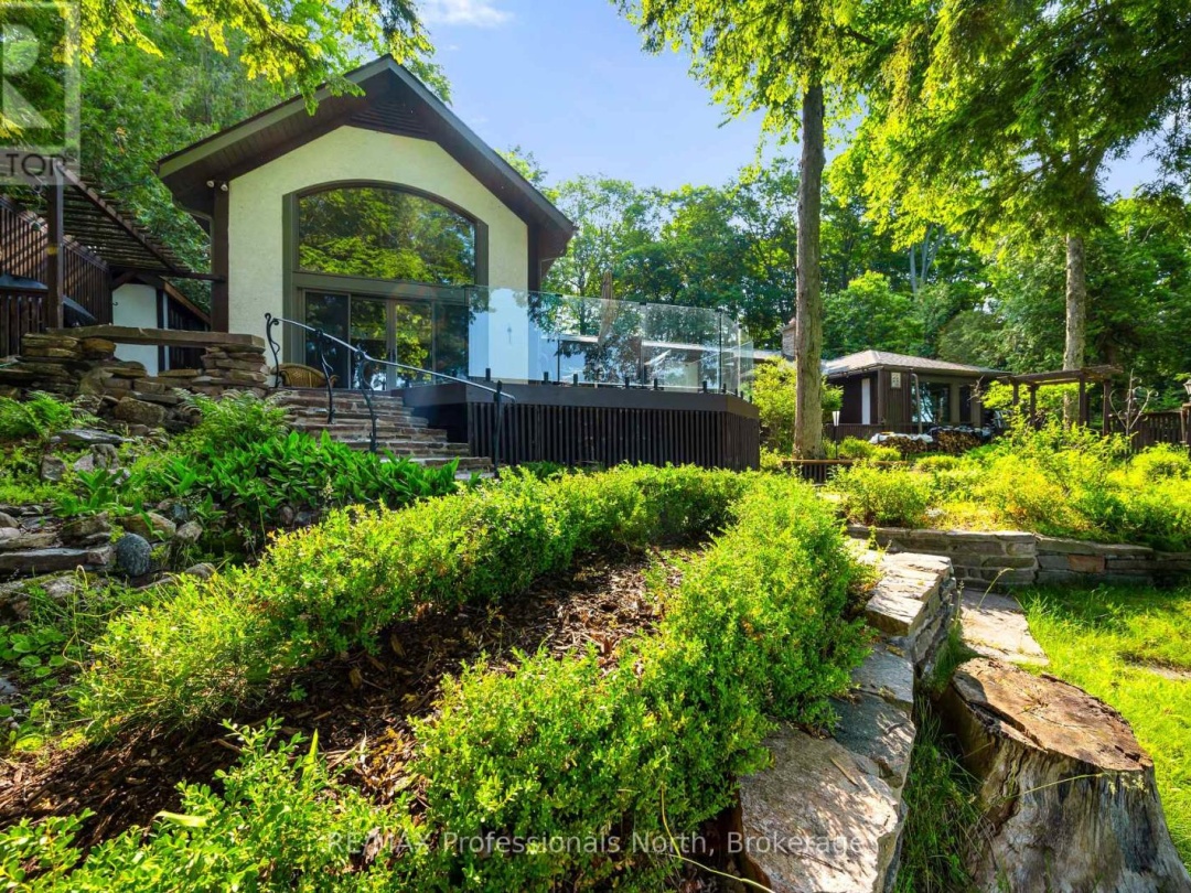 1073 Grass Lake Road, Grass Lake