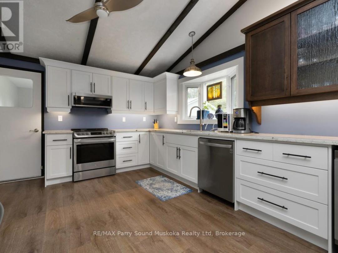 28 Lakeside Drive, Manitouwabing Lake