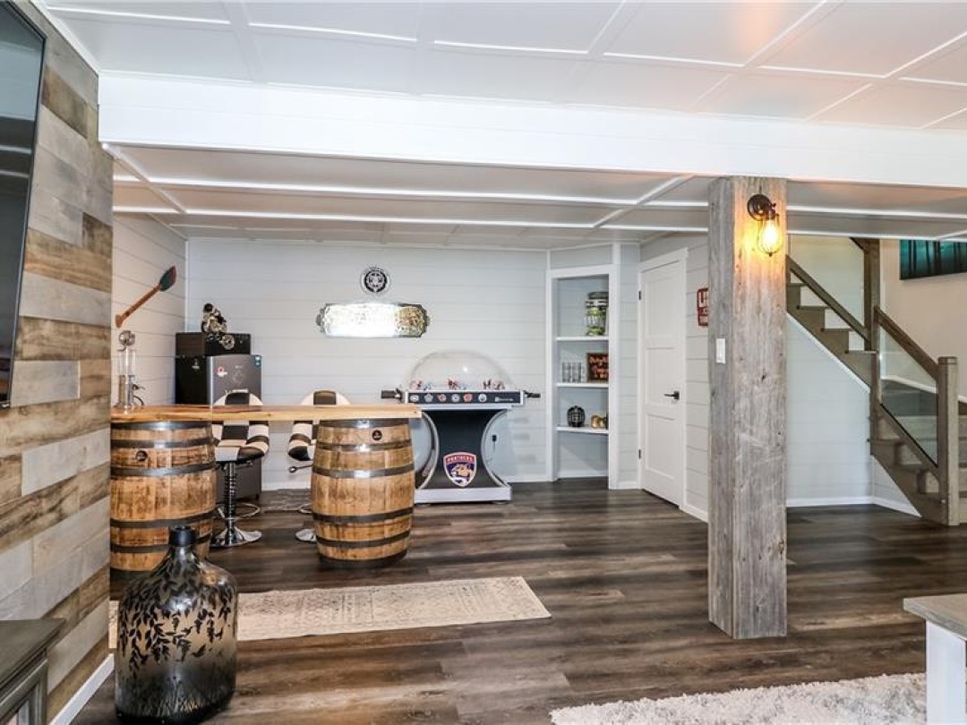 241 Eight Mile Point Road, Lake Simcoe