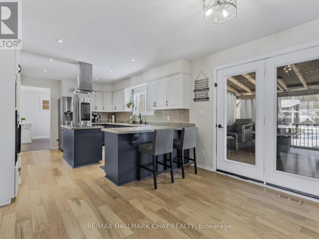 5810 Lowanda Lane, Ramara