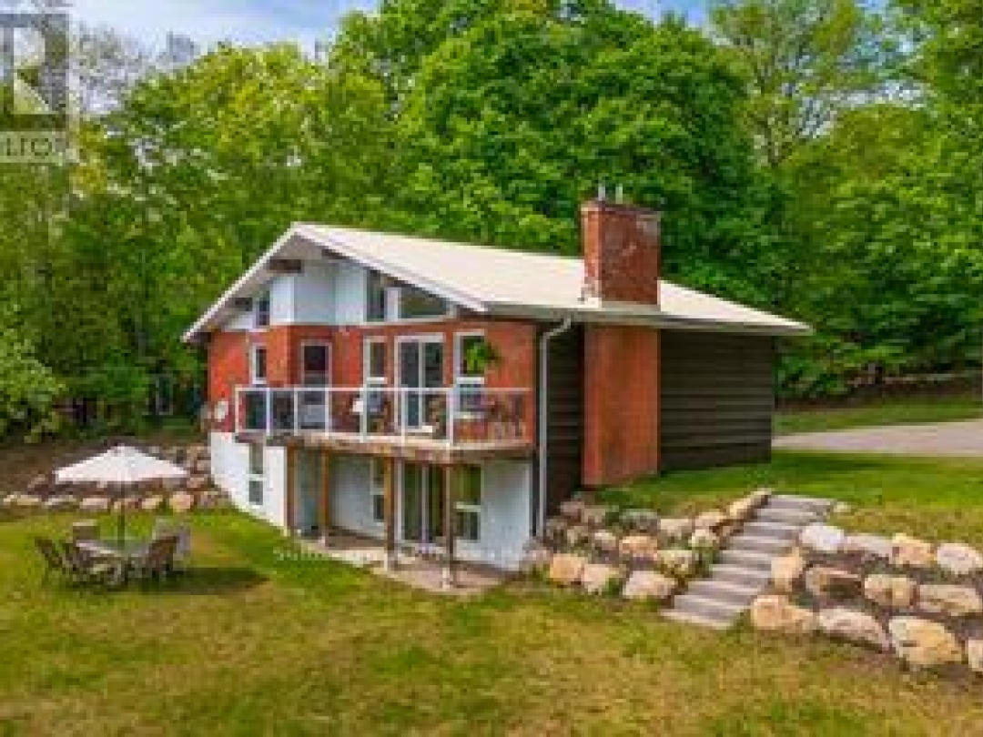 562 AND 568 EAST WASEOSA LAKE ROAD, 