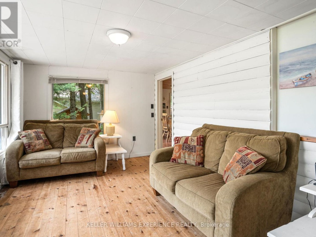1049 Elsie Bay Road, Horseshoe Lake