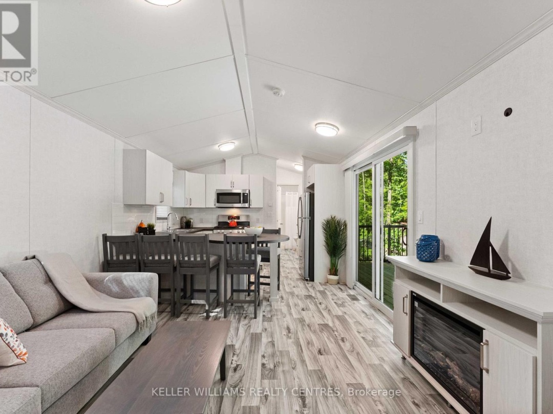 UNIT #4 - 202 HIDDEN GLEN ROAD, 