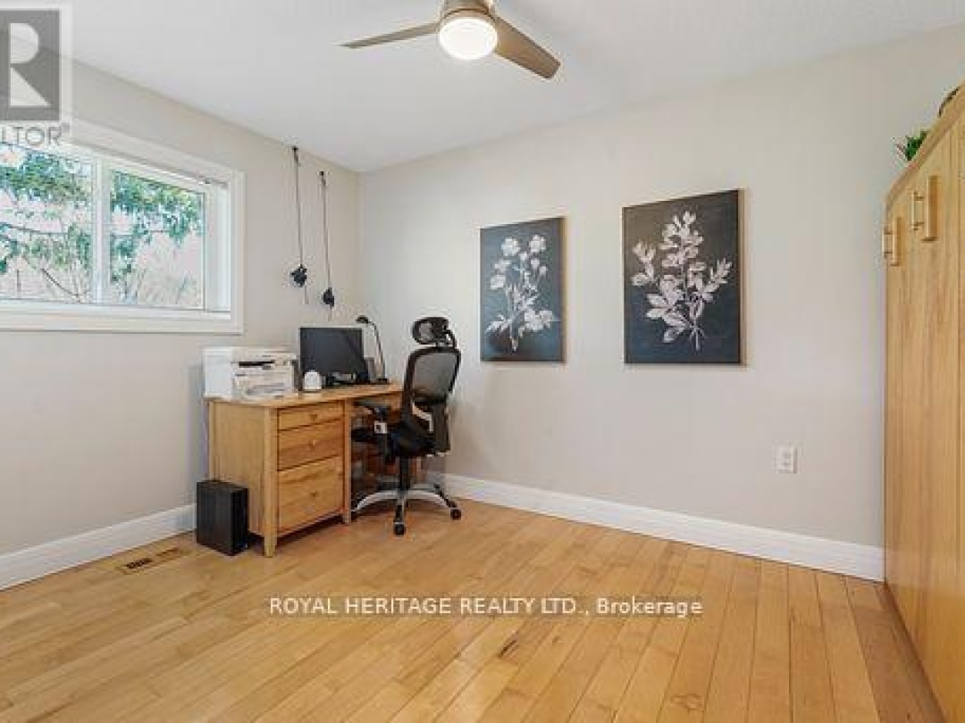 7 NORTH SERVICE ROAD, 