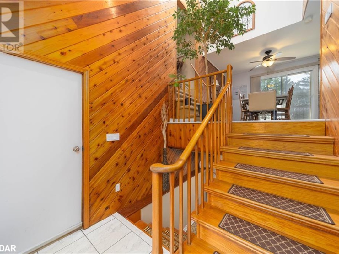 1936 Peninsula Point Road, Sparrow Lake