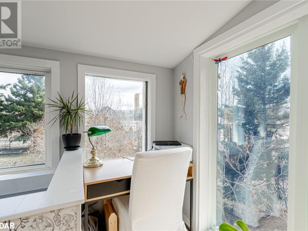 9866 COUNTY ROAD 93, Penetanguishene