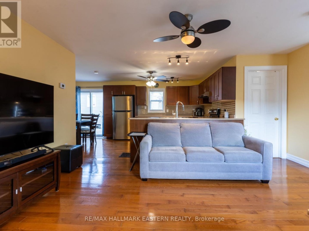 4 Hollyville Boulevard, Sturgeon Lake