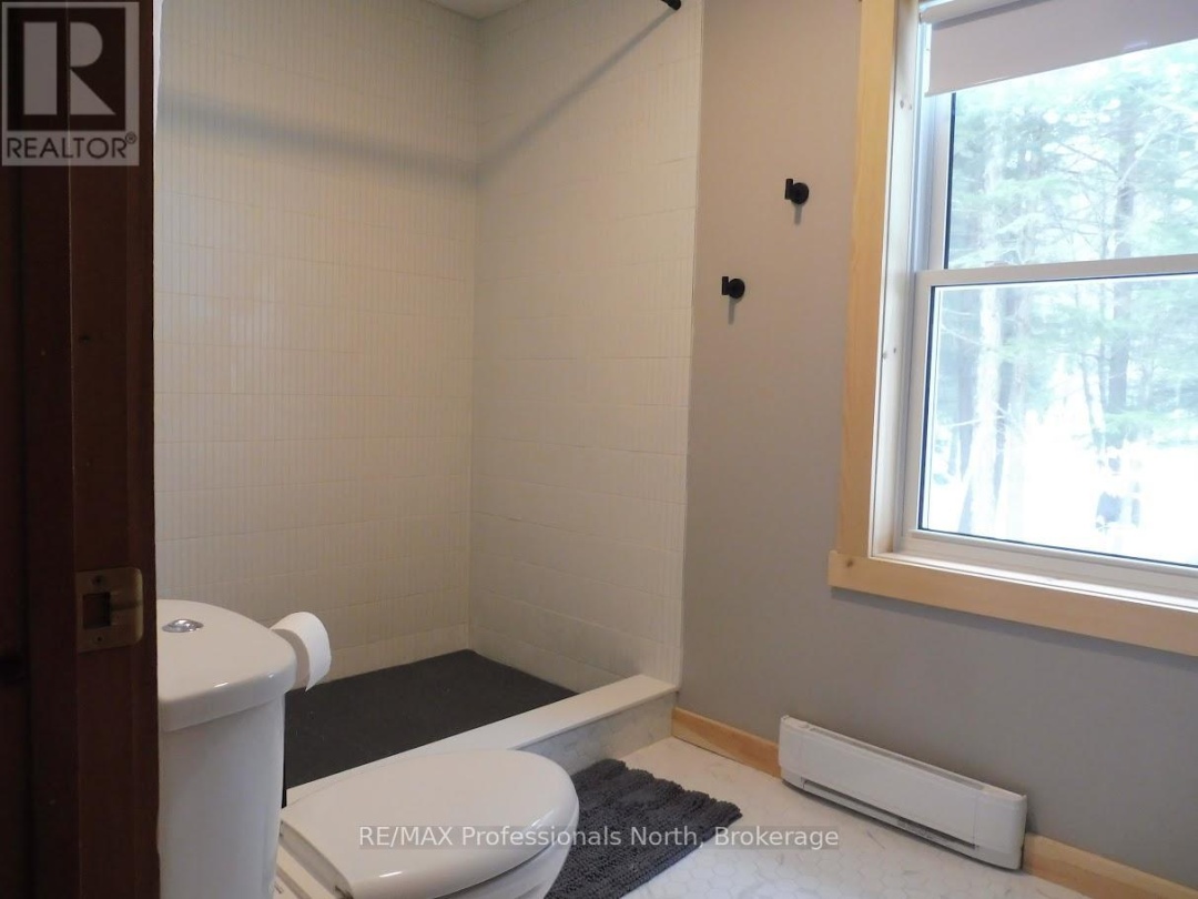 1001 Hemlock Road, Walker Lake