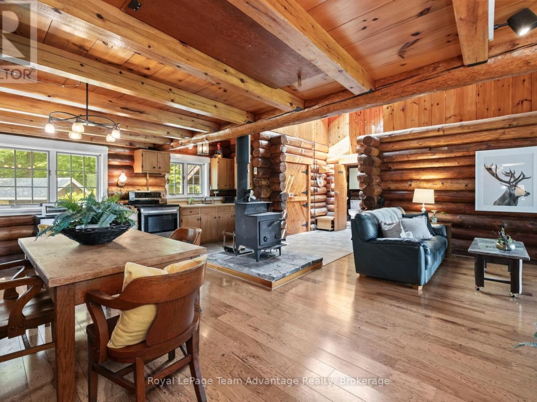 25 LIMBERT LANE N, 