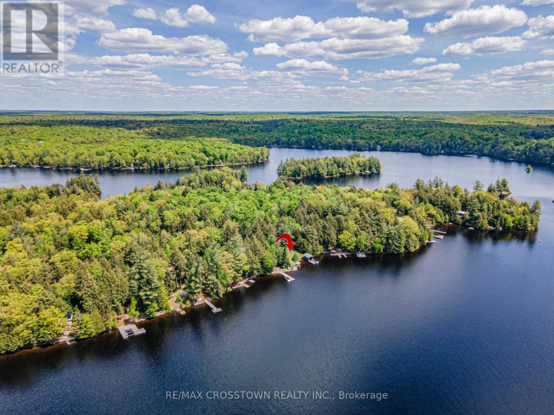 228 Macbeth Island, Wood Lake