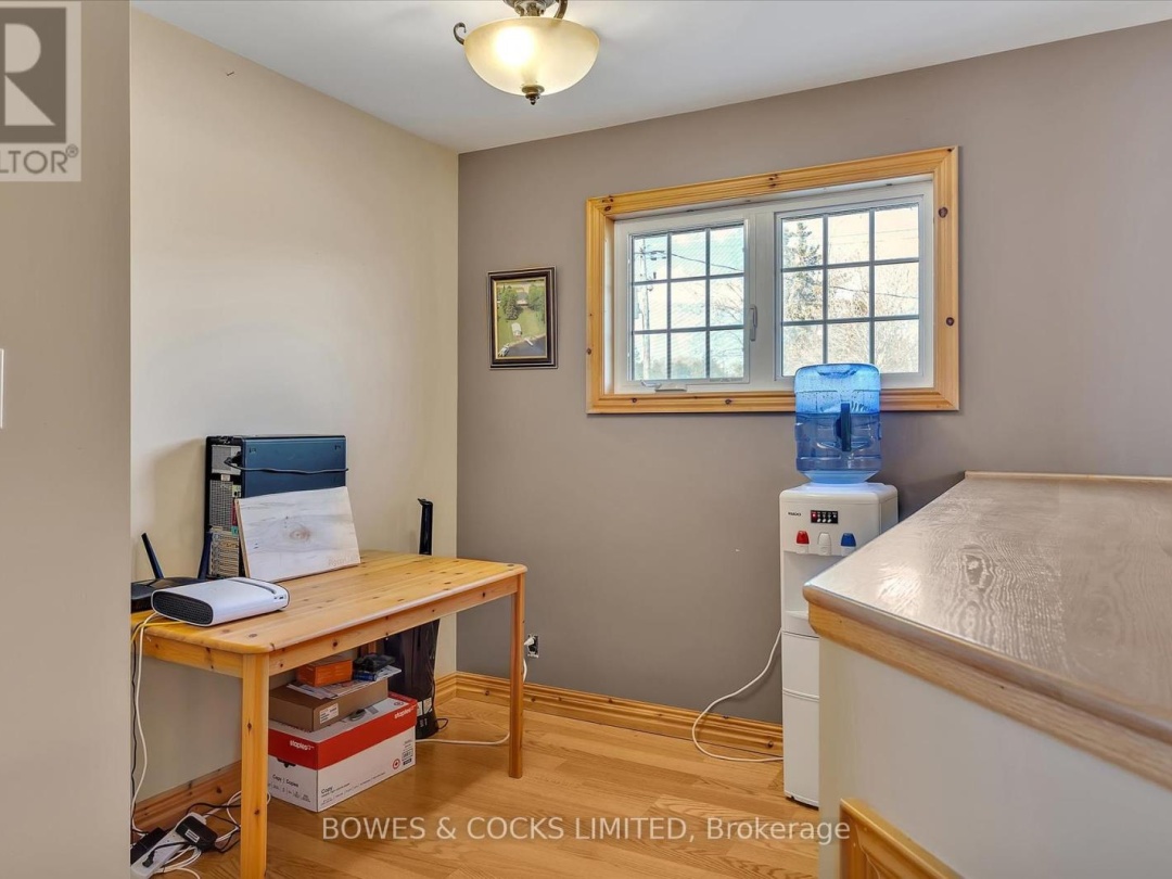 240 Lakeshore Drive, Pigeon Lake