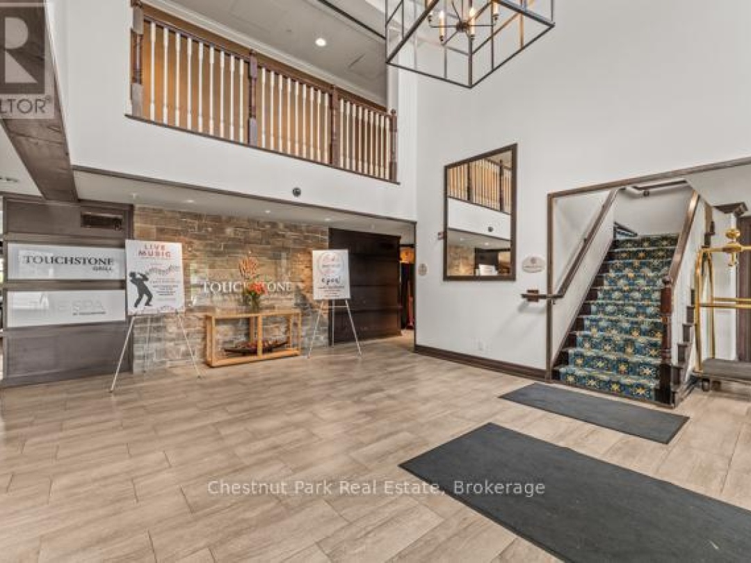 B#206 - 1869 MUSKOKA ROAD 118 HIGHWAY W, 