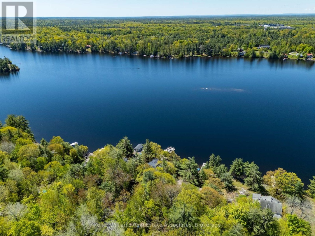 Unit 2 1200 North Shore Drive, Gull Lake