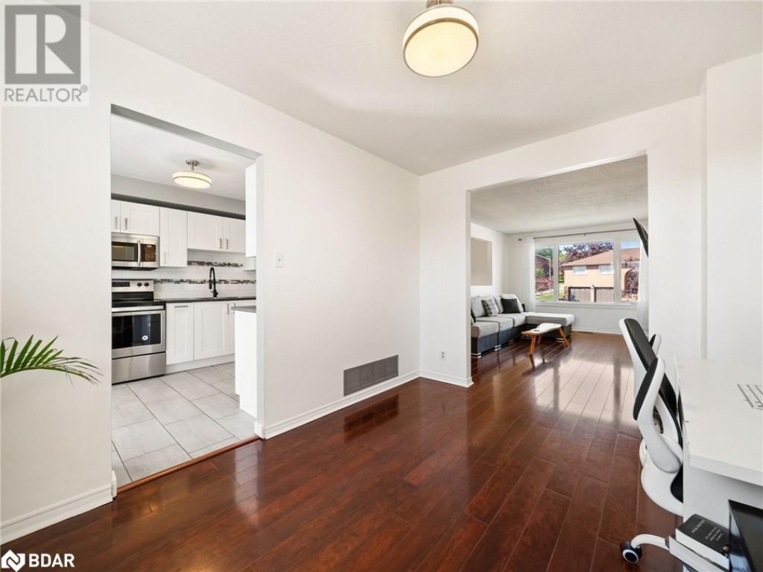 2 CHESTNUT Place, 