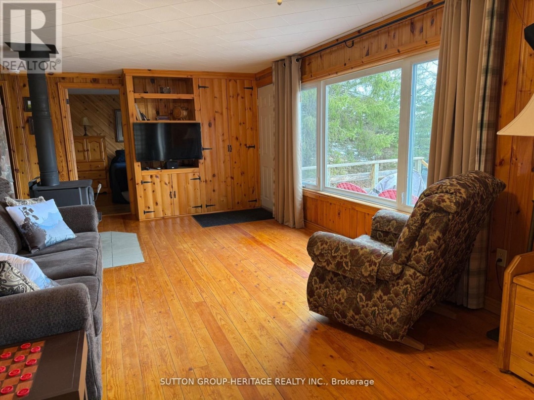 1930 Alsop Road, Glamor Lake