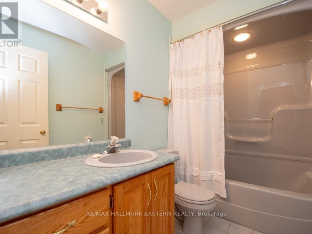 2 HUNTINGWOOD CRESCENT, 