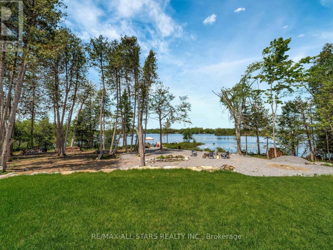 15 Berry Lane, Sturgeon Lake