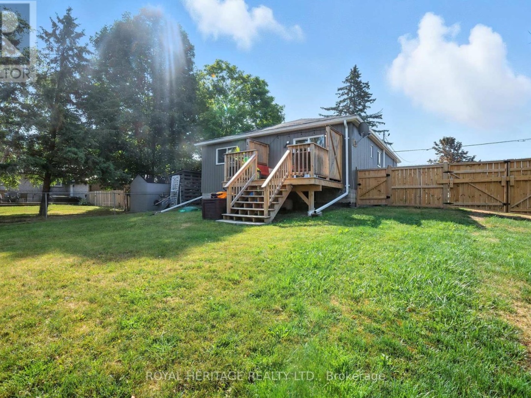 125 ELM TREE ROAD N, 