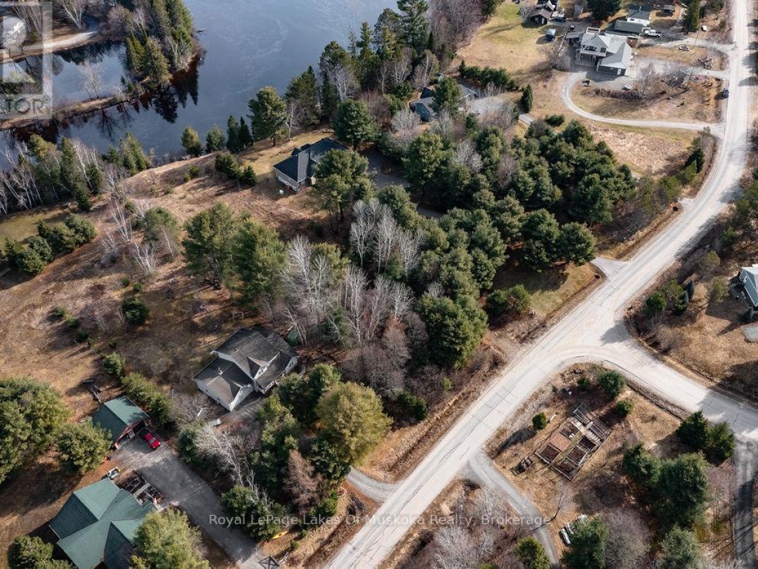 18 Shellwood Shores Avenue, Lake Muskoka