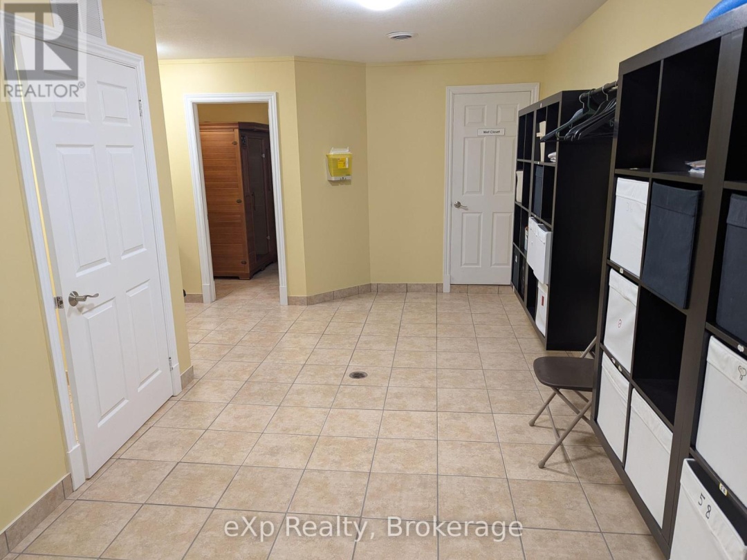 53 CREEKSIDE CIRCLE, 