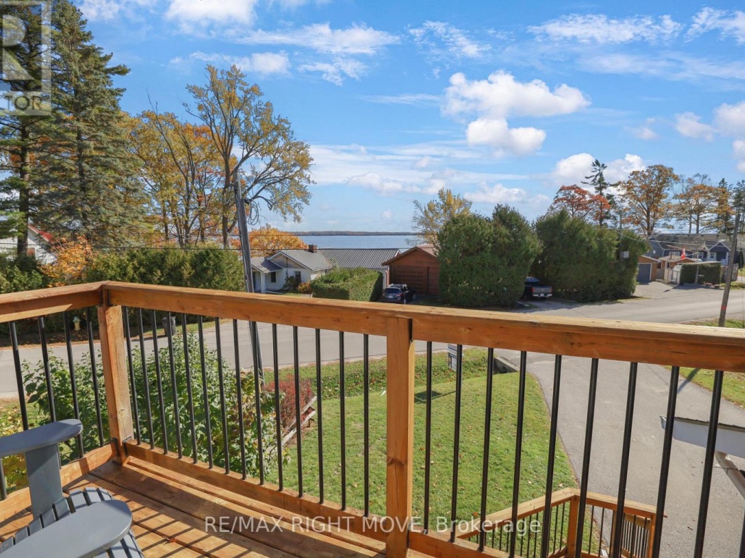 2900 LAKESIDE DRIVE, 