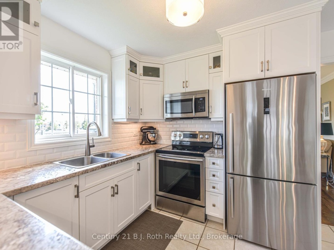 3196 Monarch Drive, Orillia