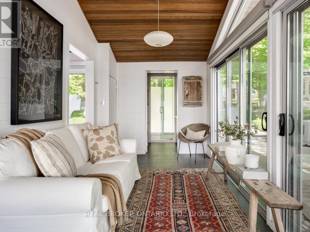 45 IVY LANE, 