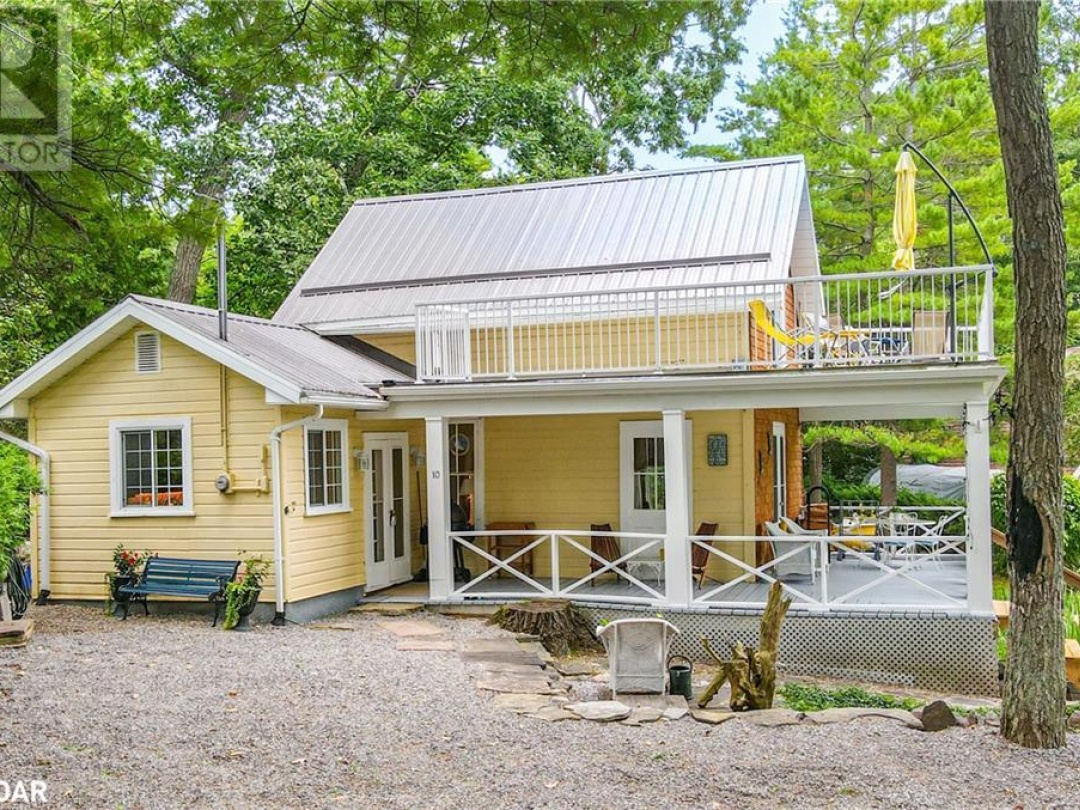 10 Sixth Street, Sturgeon Lake