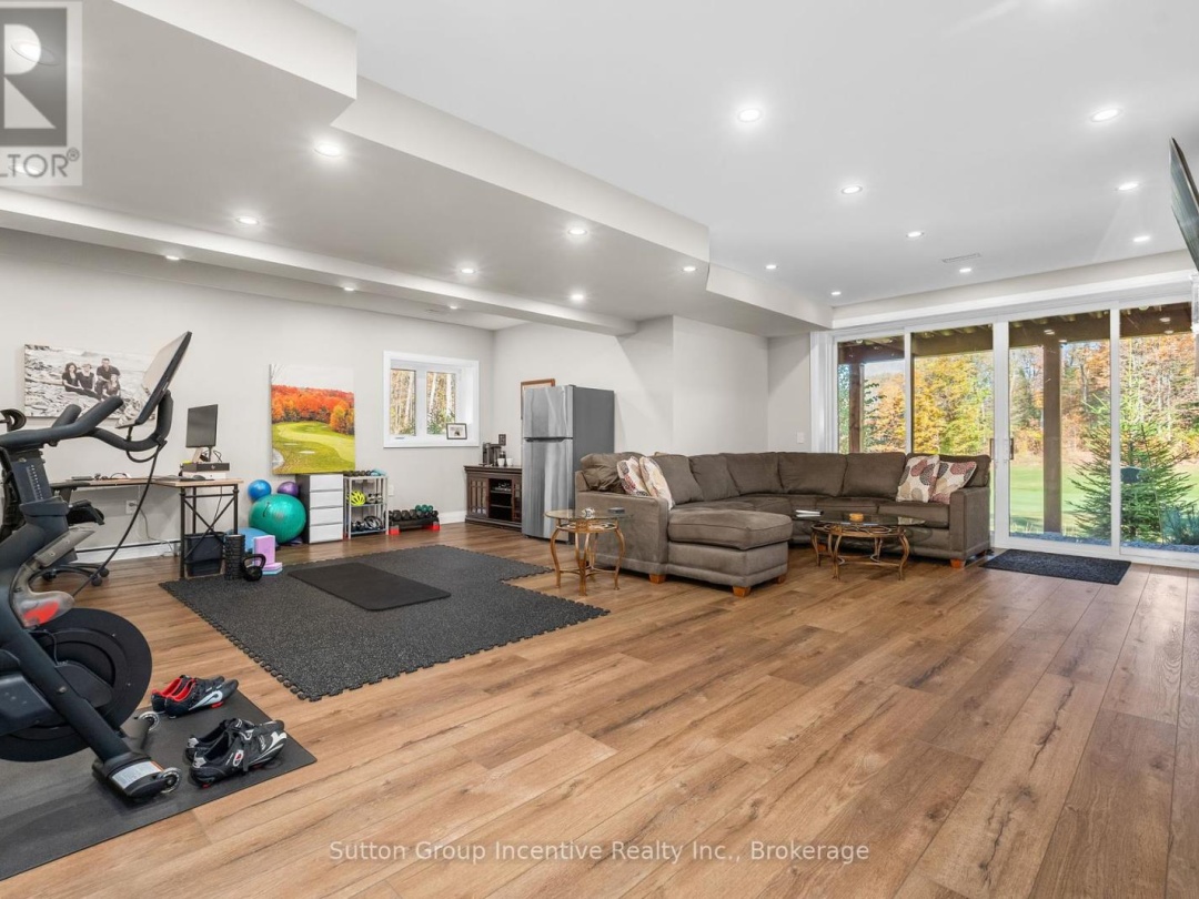 24 ST GEORGES COURT, 